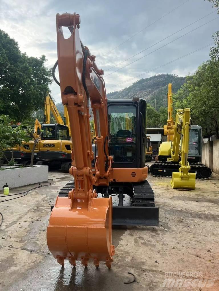 CASE CX 55 B Kāpurķēžu ekskavatori