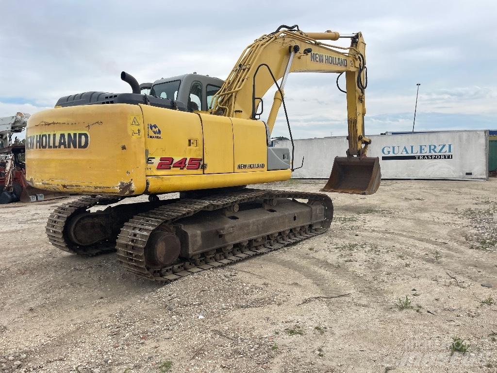 New Holland 245B Kāpurķēžu ekskavatori