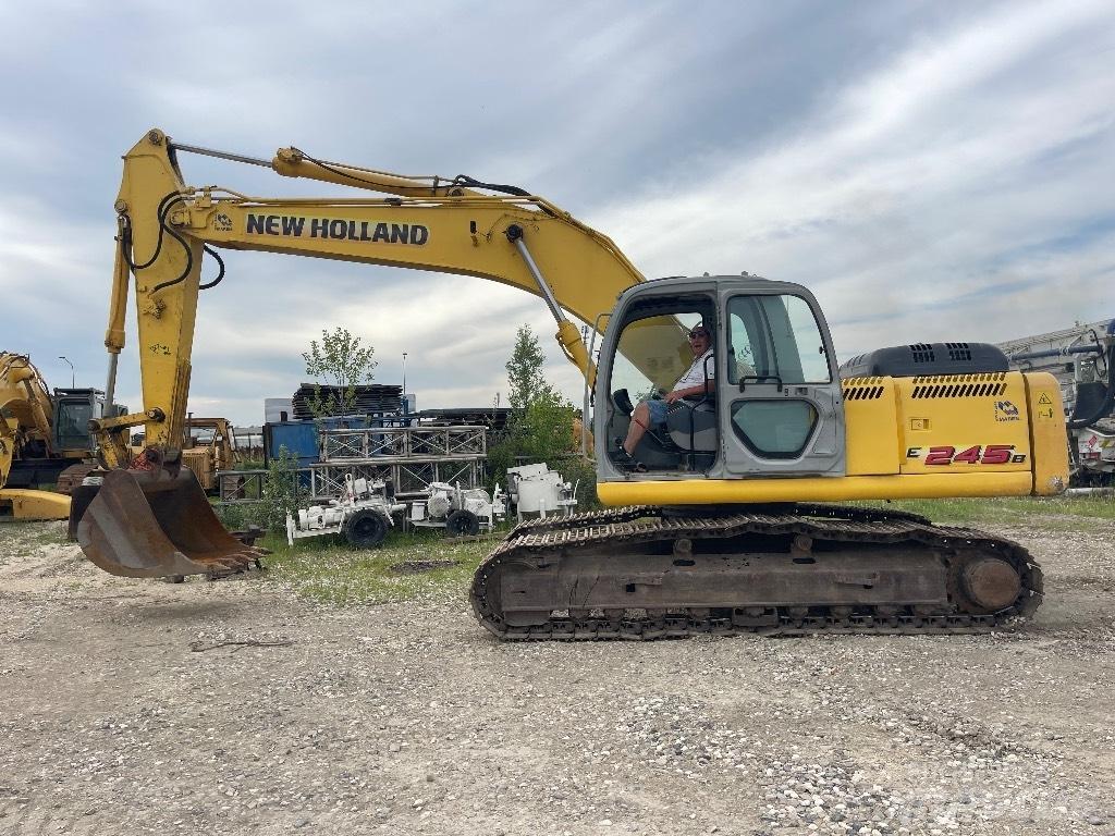 New Holland 245B Kāpurķēžu ekskavatori