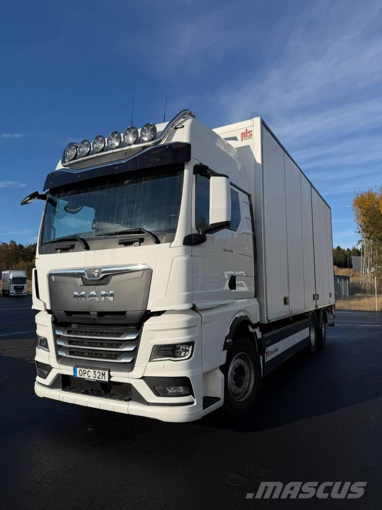 MAN 26.510 6X2-4 Furgons