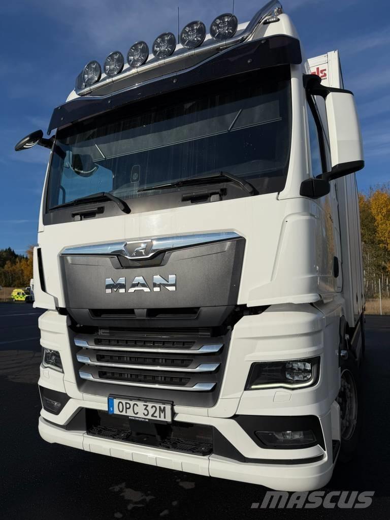 MAN 26.510 6X2-4 Furgons