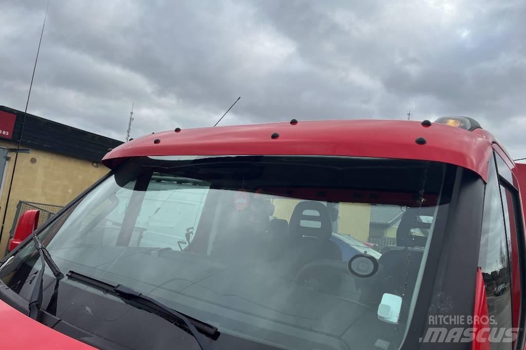 Iveco Daily 70C18H/P Evakuators ar manipulatoru
