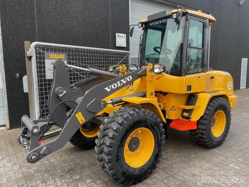 Volvo L30GS / HS Mini iekrāvēji