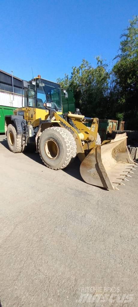 Komatsu WA 200 PT-5 Iekrāvēji uz riteņiem