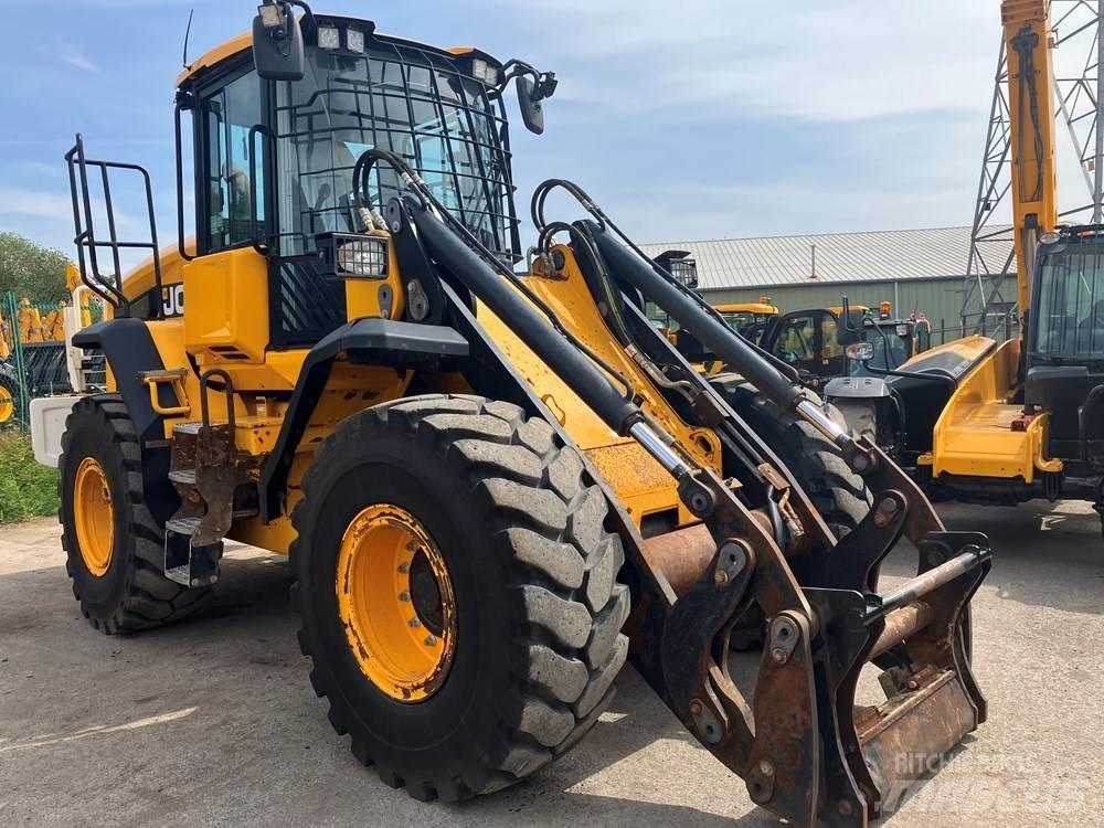 JCB 437 Iekrāvēji uz riteņiem