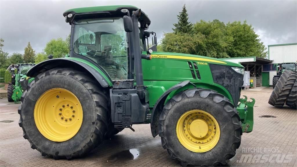 John Deere 7230R Traktori