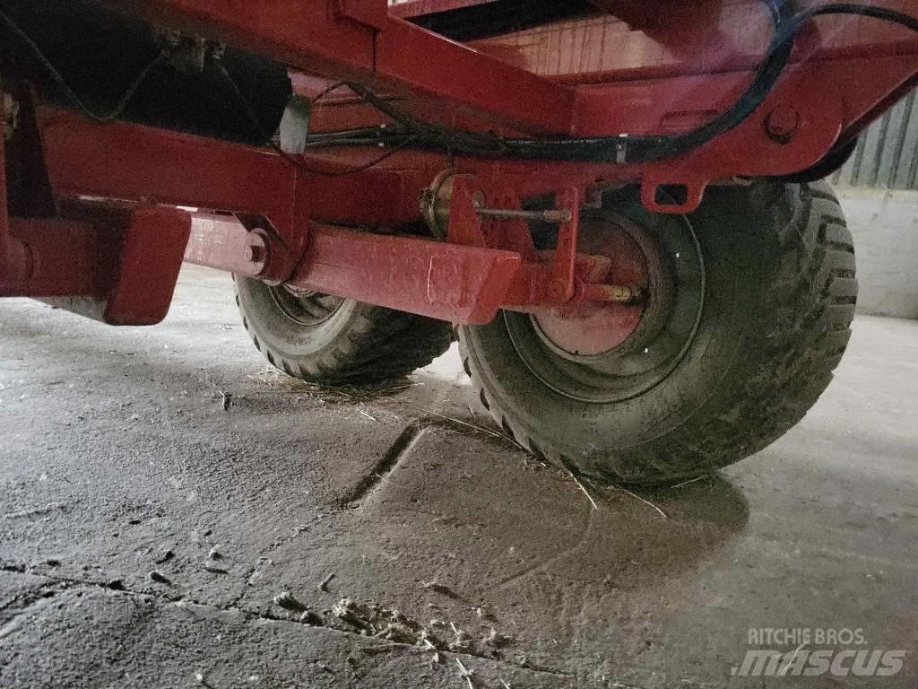Anderson TRB 2000 Lopbarības piekabes