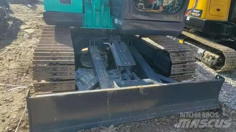 Kobelco SK 75 Kāpurķēžu ekskavatori