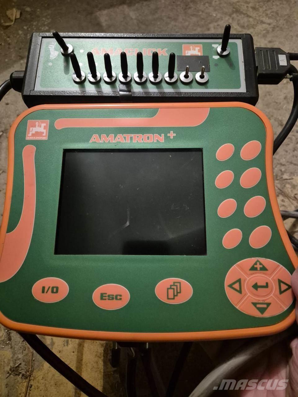 Amazone UX 4200 Piekabināmie smidzinātāji(miglotāji)