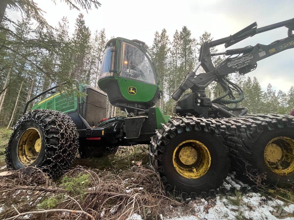 John Deere 1470 Harvesteri