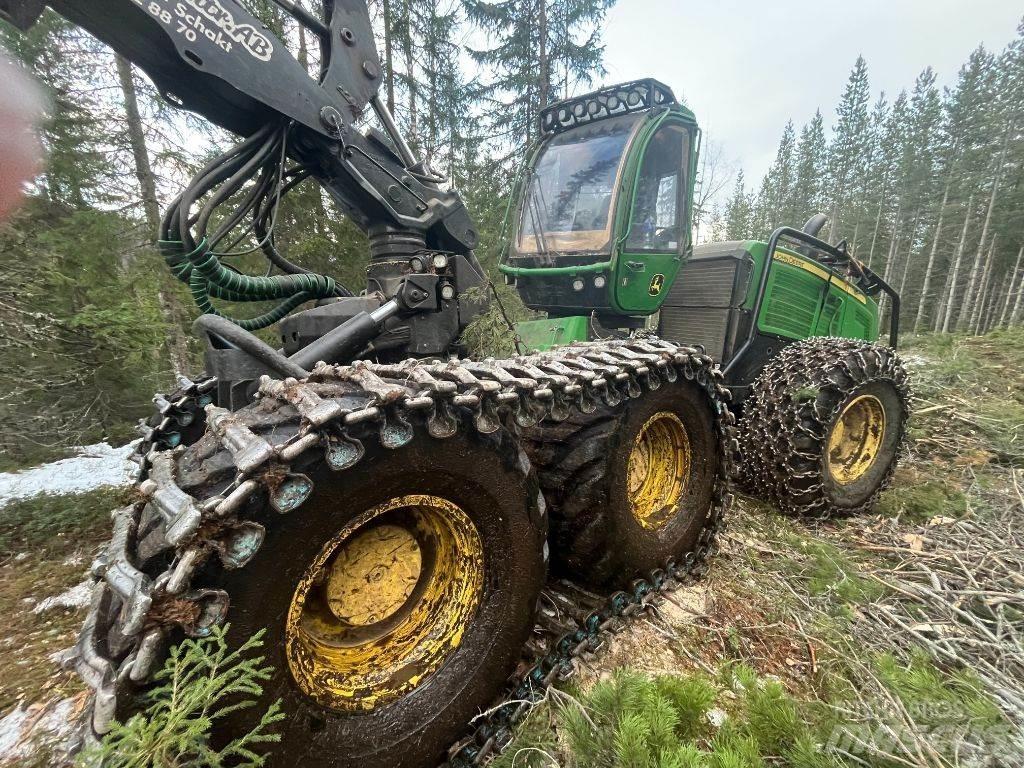 John Deere 1470 Harvesteri