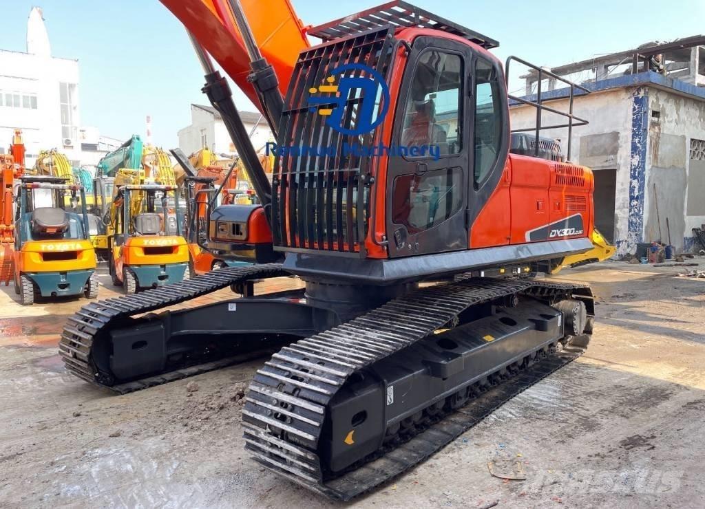 Doosan DX 300 Kāpurķēžu ekskavatori