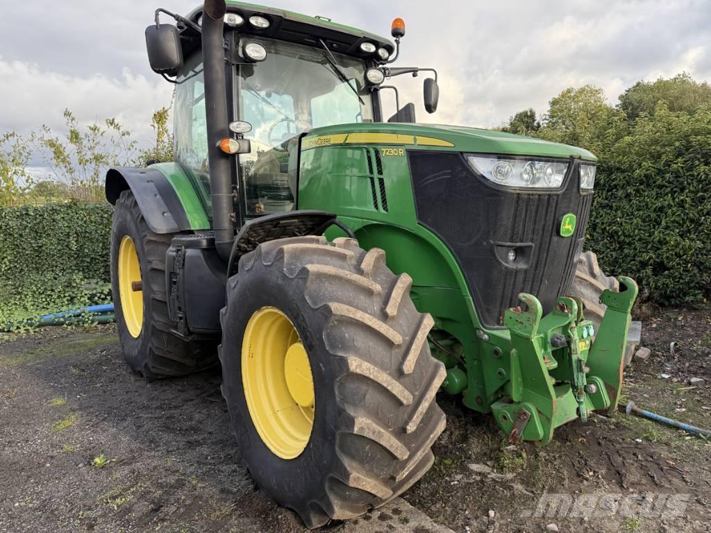 John Deere 7230 R Traktori