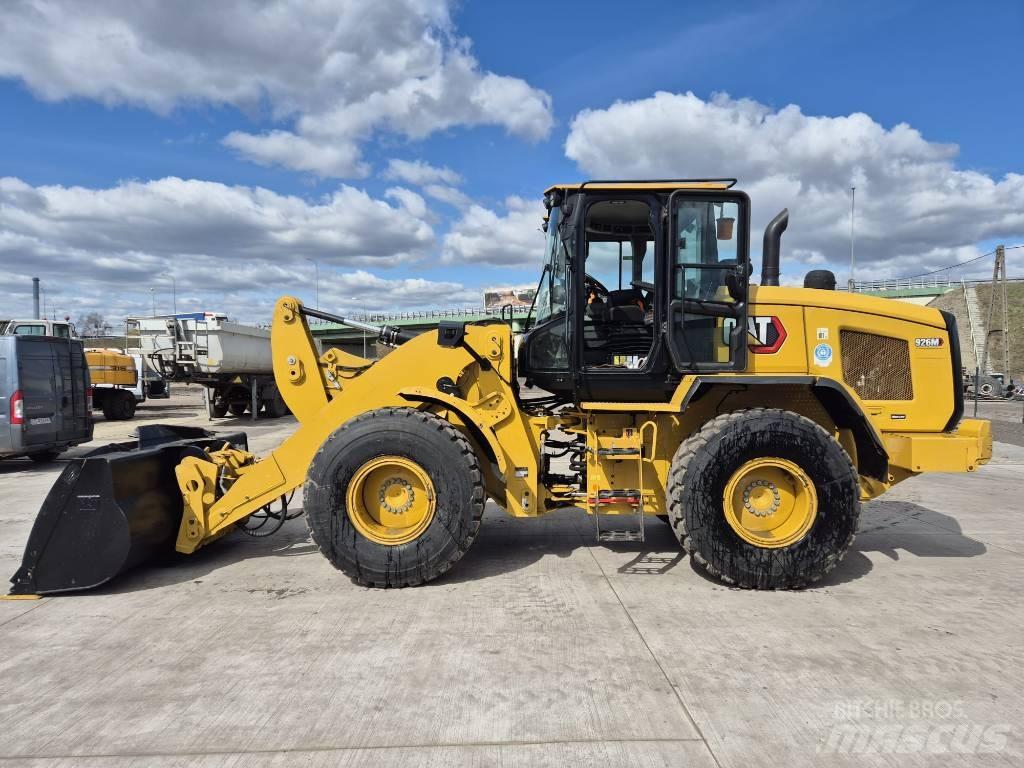 CAT 926M Iekrāvēji uz riteņiem