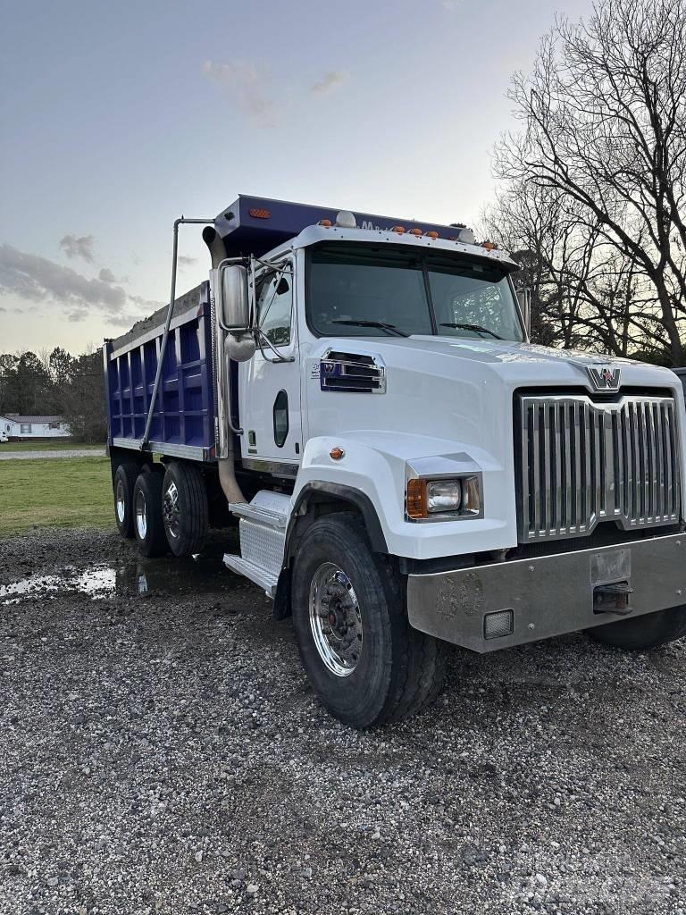 Western Star 4700 Pašizgāzējs