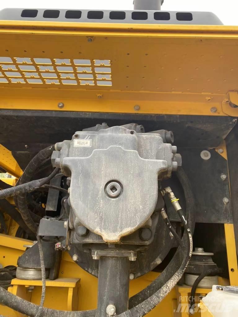 Komatsu 450LC-8 Kāpurķēžu ekskavatori