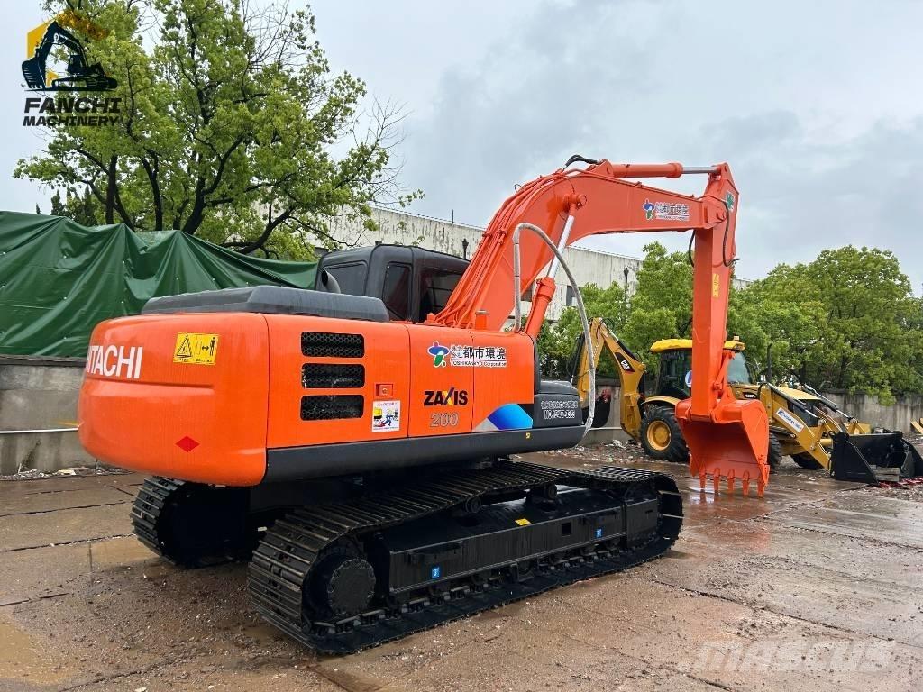 Hitachi ZX200 Vidēja lieluma ekskavatori 7 t - 12 t