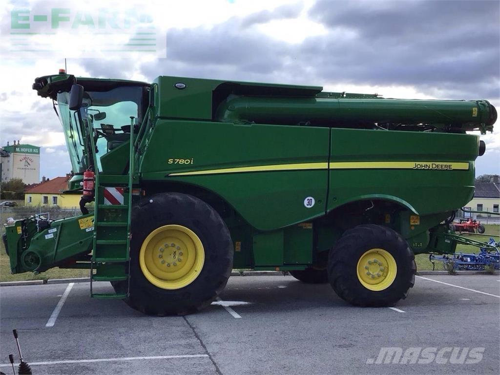John Deere S 780 Ražas novākšanas kombaini