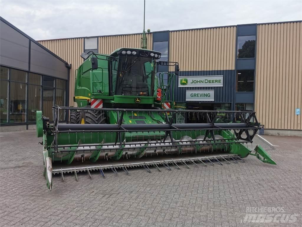 John Deere T560 Ražas novākšanas kombaini