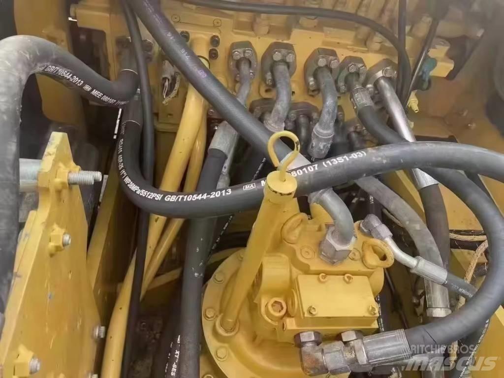 CAT 320 D Kāpurķēžu ekskavatori