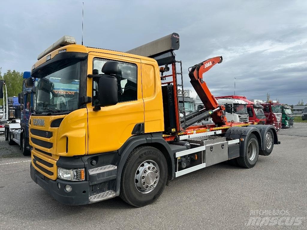 Scania P370 6x2*4 Treileri ar āķi