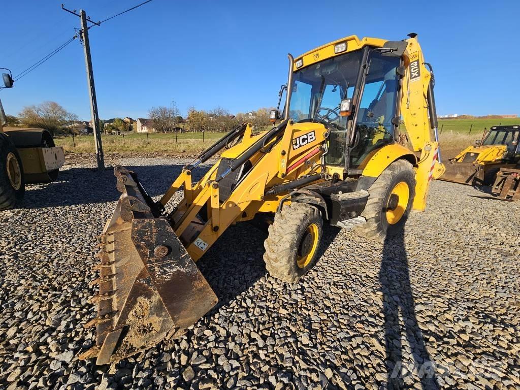 JCB 3CX Ekskavatori-iekrāvēji