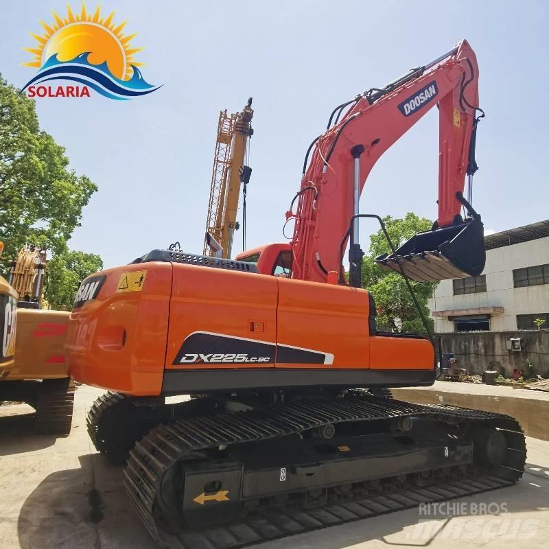 Doosan DX 225 LC Kāpurķēžu ekskavatori