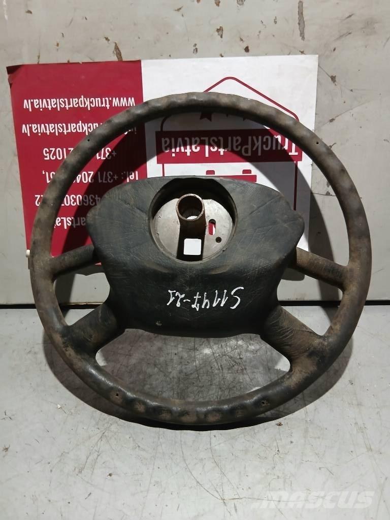 Scania 124   1411436 Kabīnes un interjers