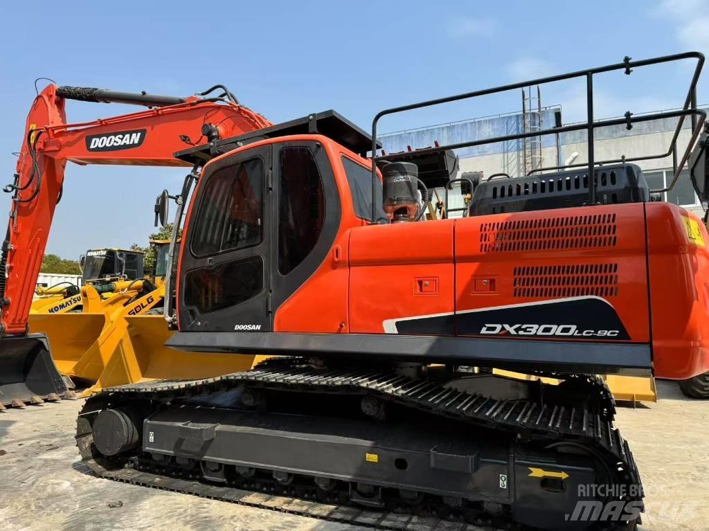 Doosan DX 300 LC-9C Kāpurķēžu ekskavatori