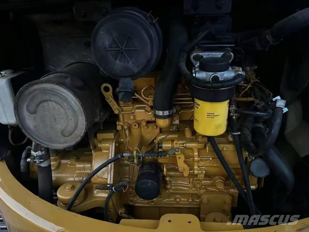 CAT 304 CR Mini ekskavatori < 7 t