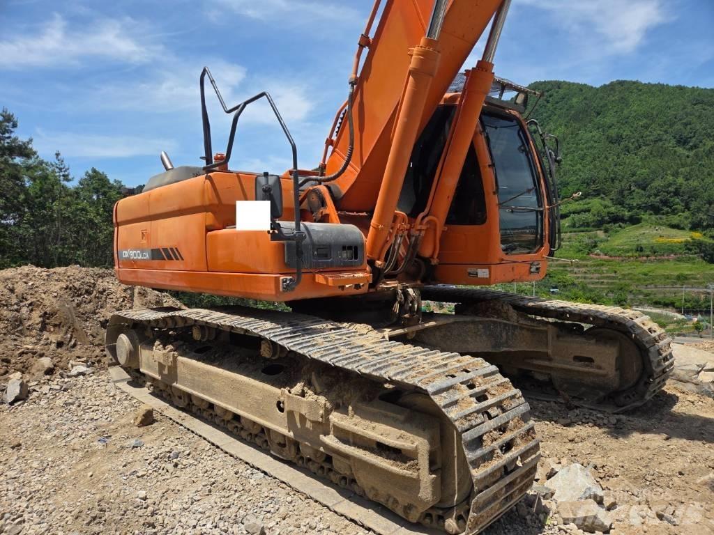 Doosan DX 300 LCA Kāpurķēžu ekskavatori