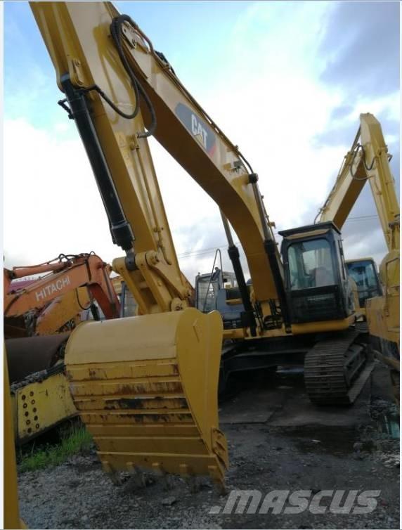CAT 330 D L Kāpurķēžu ekskavatori