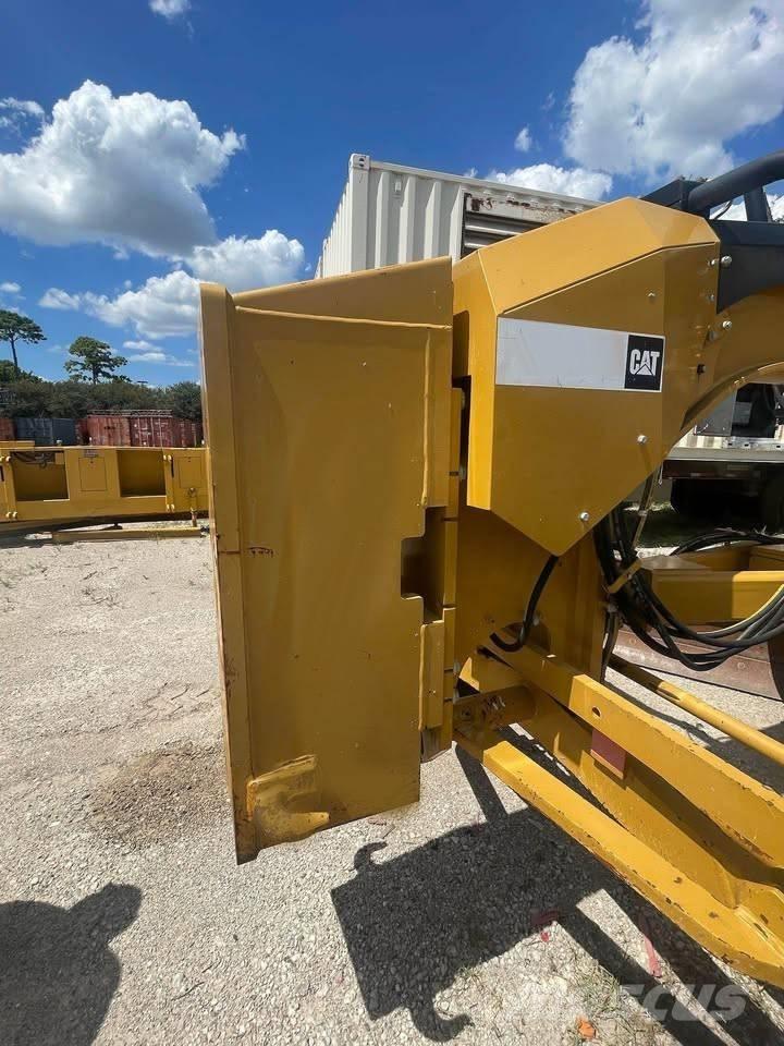 CAT 140 M 2 Greideri