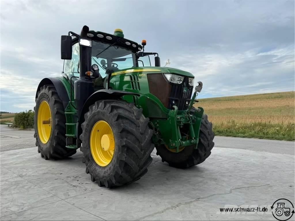 John Deere 6215R Traktori