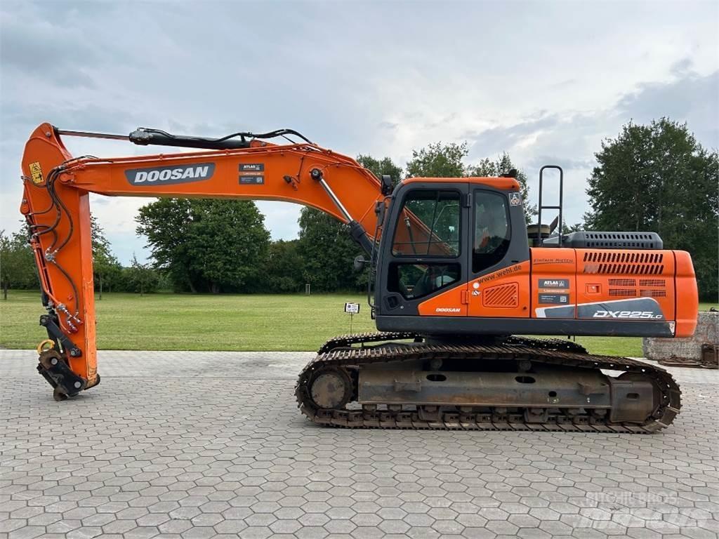 Doosan DX225LC-5 Kāpurķēžu ekskavatori