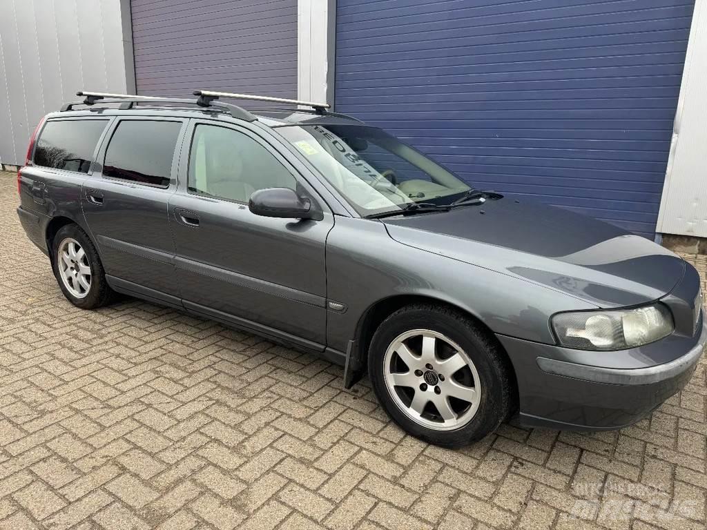 Volvo V70 V70 Automašīnas