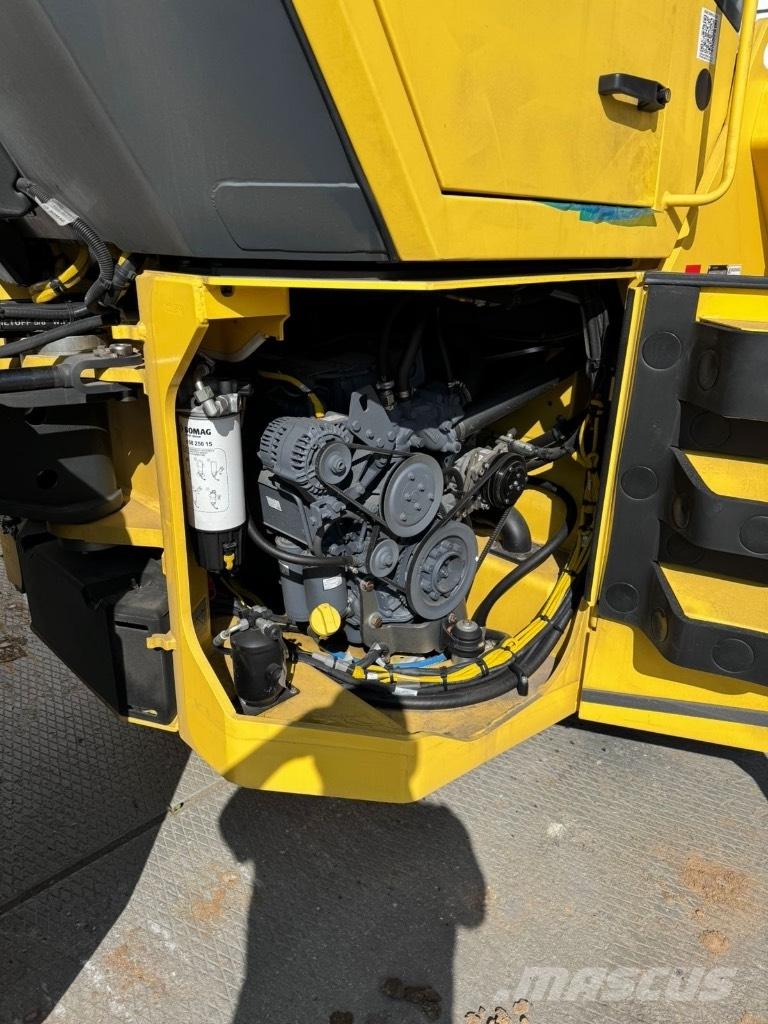 Bomag BW 202 AD-4 Divvalču grunts veltņi