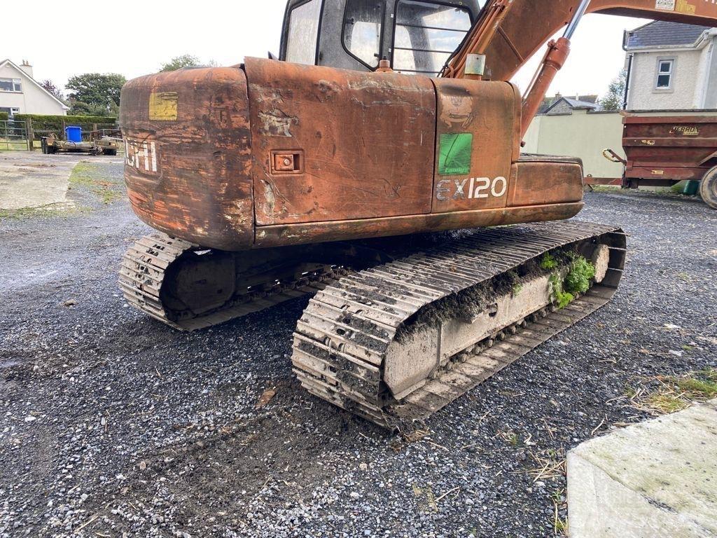 Hitachi EX 120-5 Kāpurķēžu ekskavatori