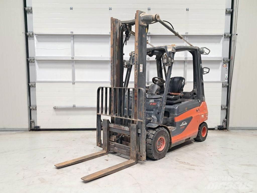Linde E30-01 Elektriskie iekrāvēji