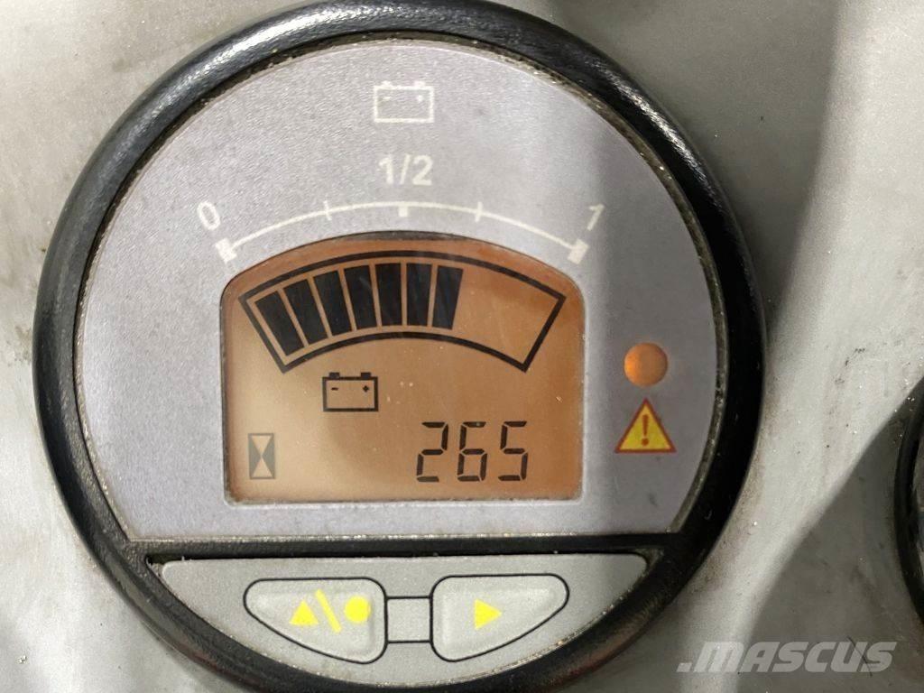 Hako B980 Kombinētais skrubis/ slaucītājs