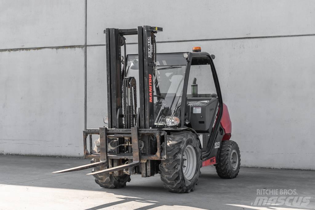 Manitou MC 25-4 Tehnika ar dīzeļa dzinēju