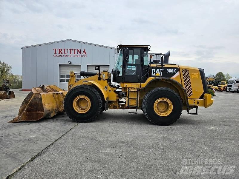 CAT 966K Iekrāvēji uz riteņiem