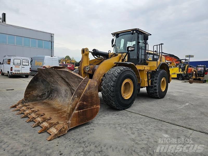 CAT 966K Iekrāvēji uz riteņiem