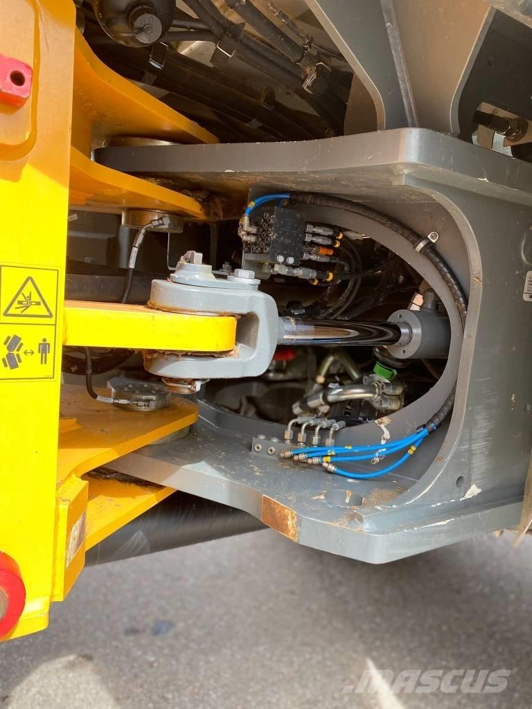 Liebherr L 538 Iekrāvēji uz riteņiem