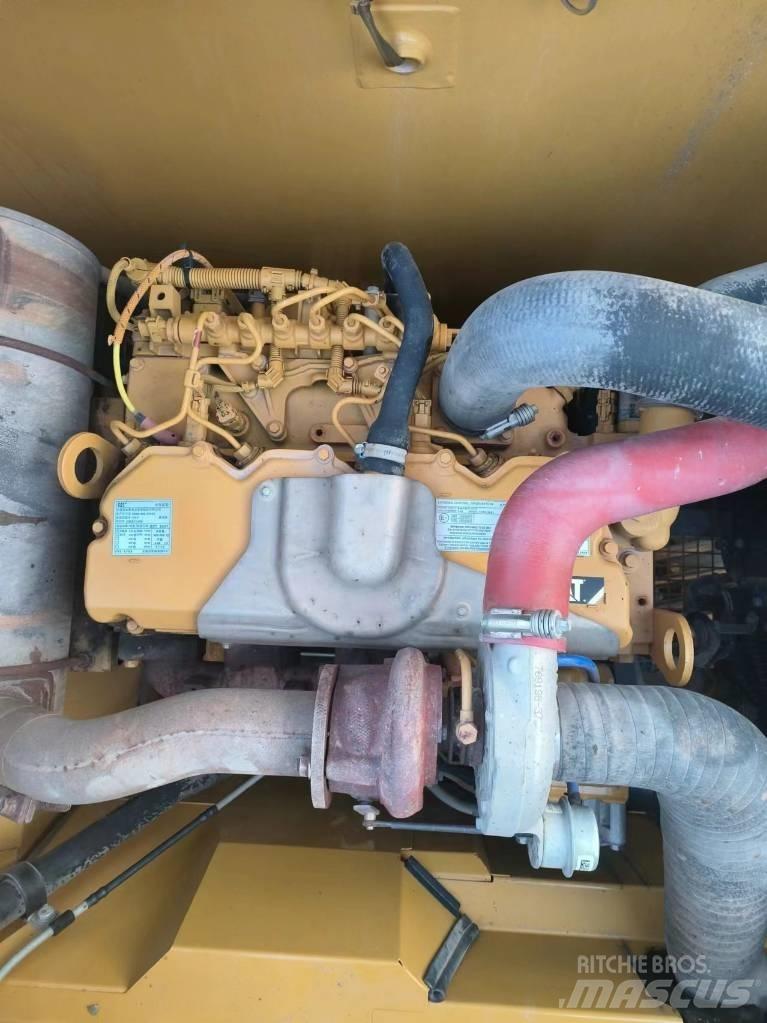 CAT 320GC Kāpurķēžu ekskavatori