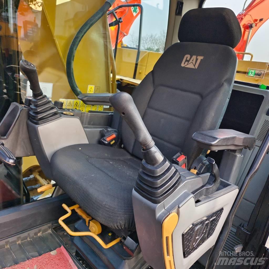 CAT 320GC Kāpurķēžu ekskavatori