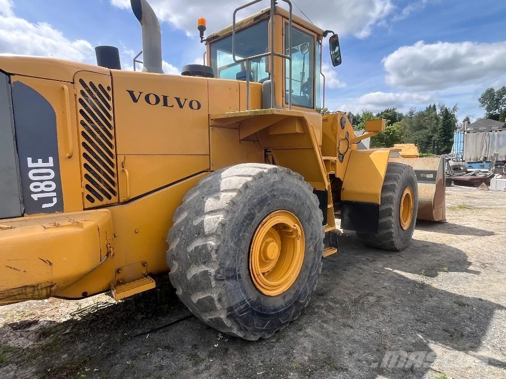 Volvo L 180 E Iekrāvēji uz riteņiem