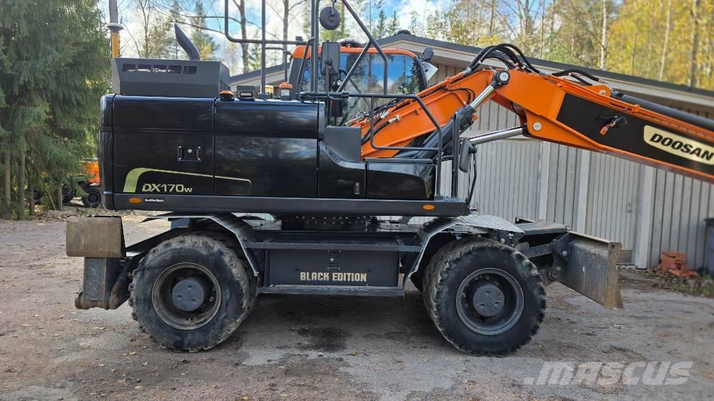 Doosan DX 170 W Ekskavatori uz riteņiem
