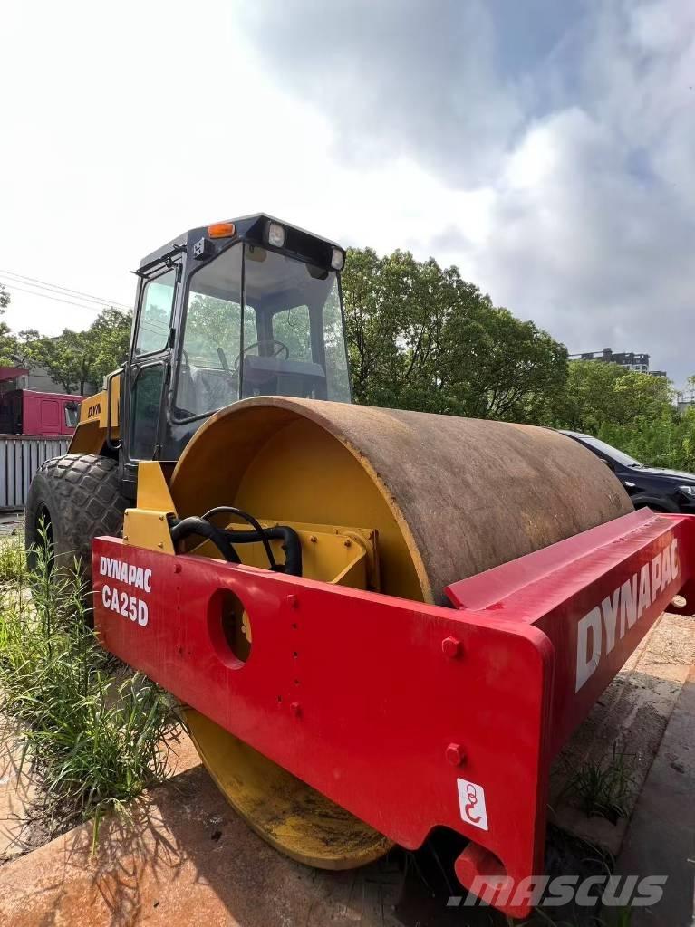 Dynapac CA25D Vienvalča grunts veltņi
