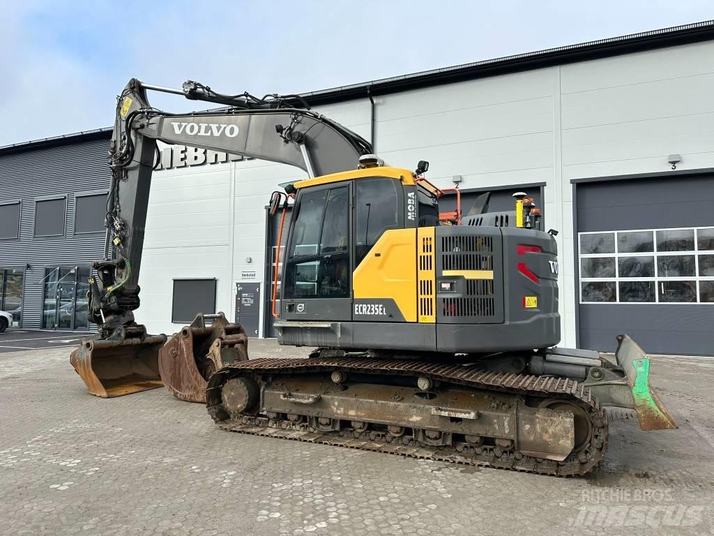 Volvo ECR 235 E LC Kāpurķēžu ekskavatori
